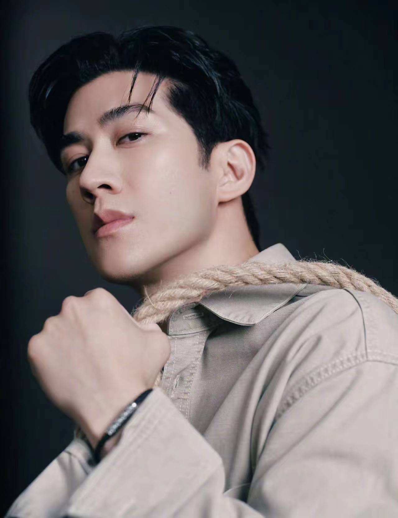 王力宏李治廷对比照(王力宏和李治廷的对比照)