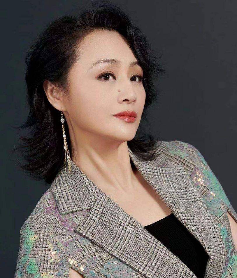 何炅老婆的个人资料(何炅的老婆个人简历 新闻) 何炅老婆的个人资料(何炅的老婆个人简历 新闻)