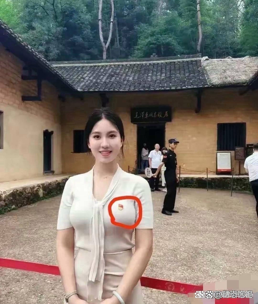 包含胸前有红痣的人一生命运如何的词条