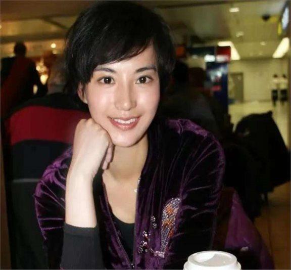莫小棋老公(冯提莫和刘小七) 莫小棋老公(冯提莫和刘小七)