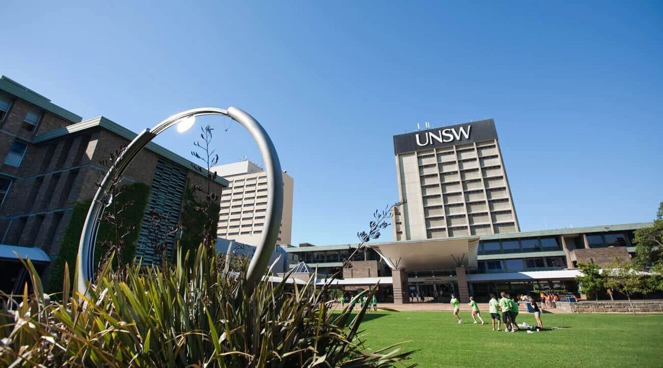 新南威尔士大学(新南威尔士大学学费一年多少钱)