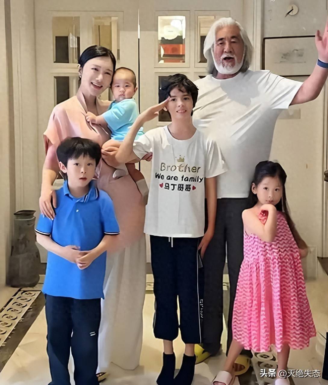 张纪中现任妻子简历(张纪中现任妻子简历介绍)