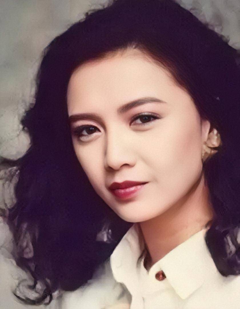 曾华倩现任老公是谁的简单介绍