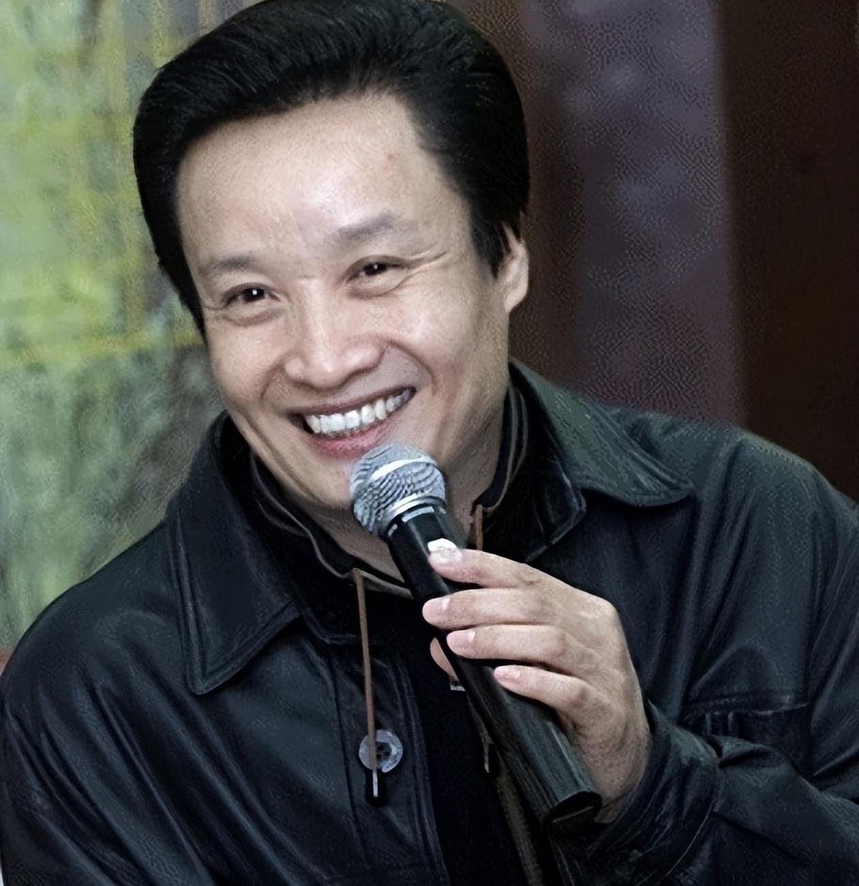 阎维文是什么军衔(阎维文升到中将军衔了吗)