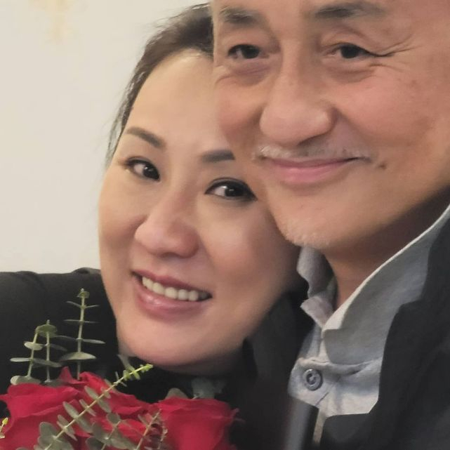 吴岱融老婆(吴岱融老婆年轻时的照片图片) 吴岱融老婆(吴岱融老婆年轻时的照片图片)