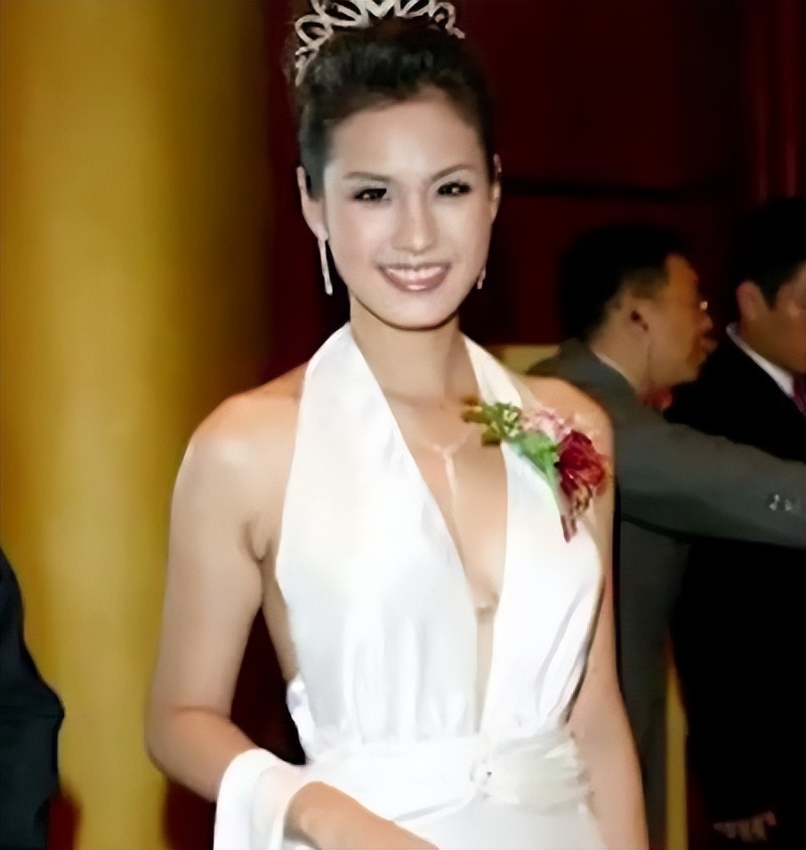 王婉霏黑森林原图(王婉霏参加的综艺节目)